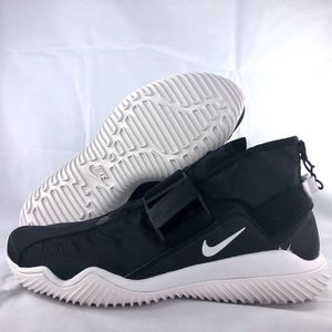 Nike Komyuter KMTR Black Summit White AA2211-001